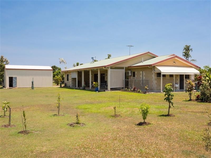 174 Etty Bay Road, Etty Bay QLD 4858