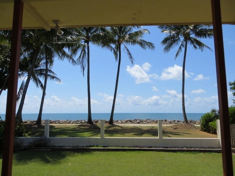 22 Feldt Street, Flying Fish Point QLD 4860