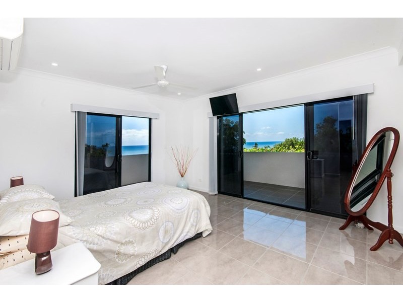 11 Maria Street, Flying Fish Point QLD 4860