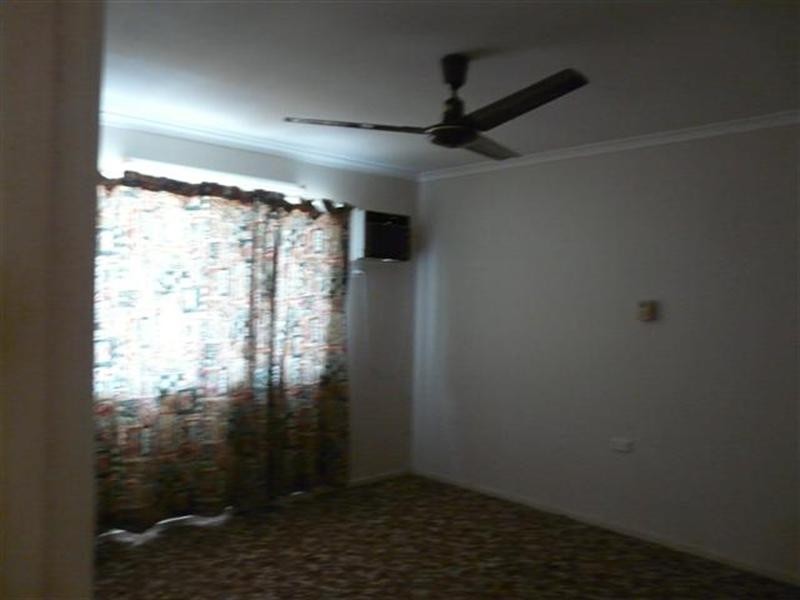 10 Enid, Flying Fish Point QLD 4860