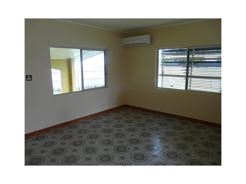 10 Wattle Avenue, Coconuts QLD 4860