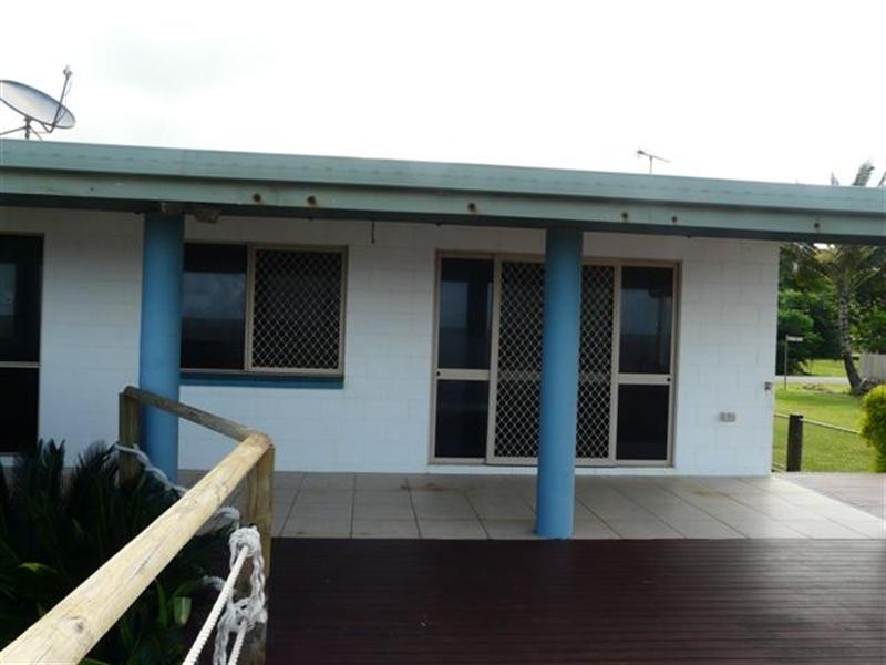 40 Elizabeth, Flying Fish Point QLD 4860