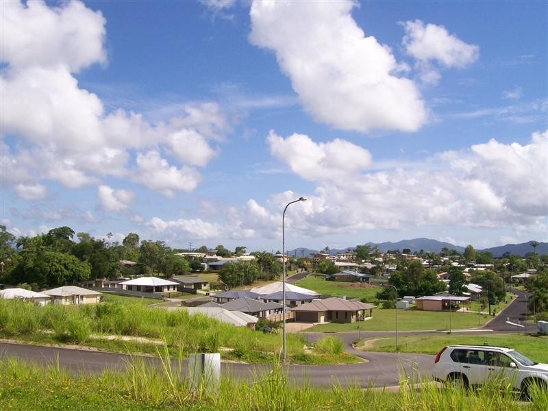 55 Belvedere Avenue, Belvedere QLD 4860