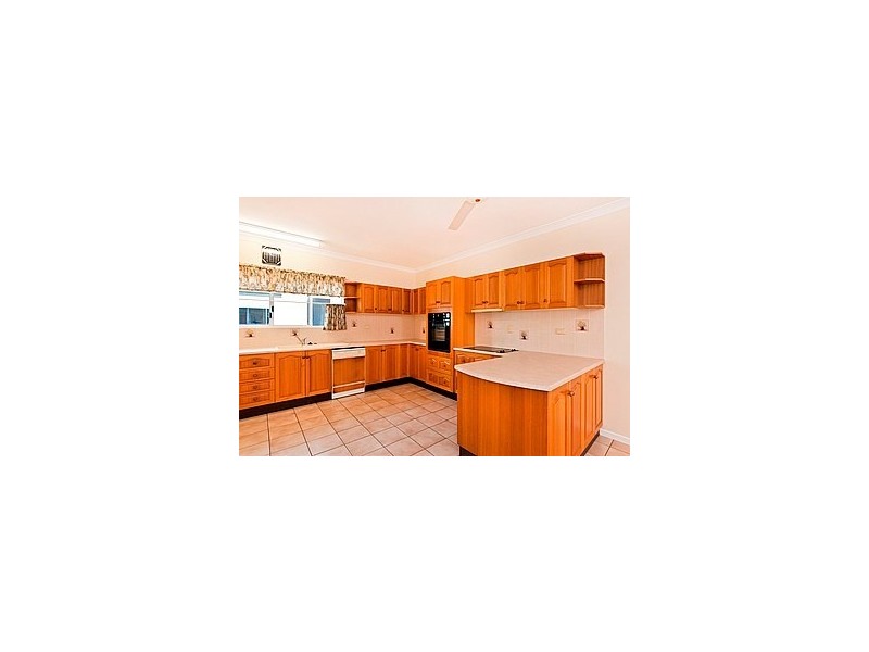 1 Paul, Innisfail QLD 4860