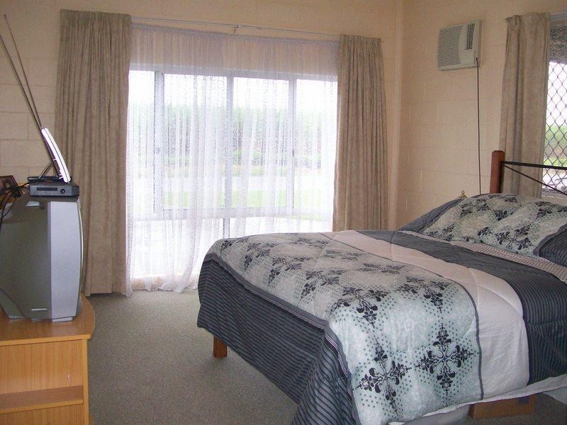 10 Aluart Road, Innisfail Estate QLD 4860