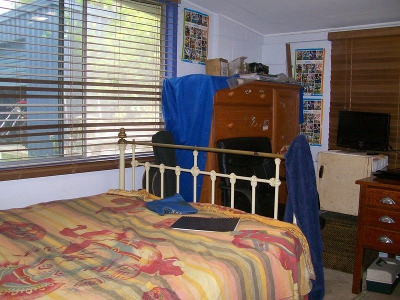 14 Elizabeth St (Esplanade), Flying Fish Point QLD 4860