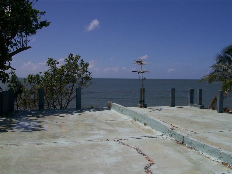 14 Elizabeth St (Esplanade), Flying Fish Point QLD 4860