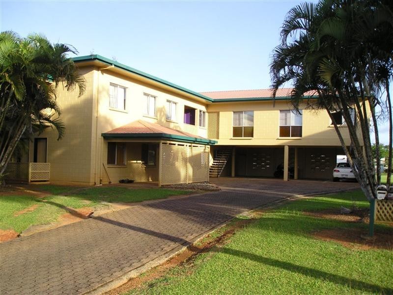 2/6 Bon Villa Avenue, Belvedere QLD 4860