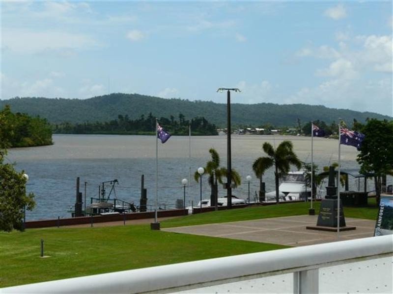 17/32-40 Fitzgerald Esplanade, Innisfail QLD 4860