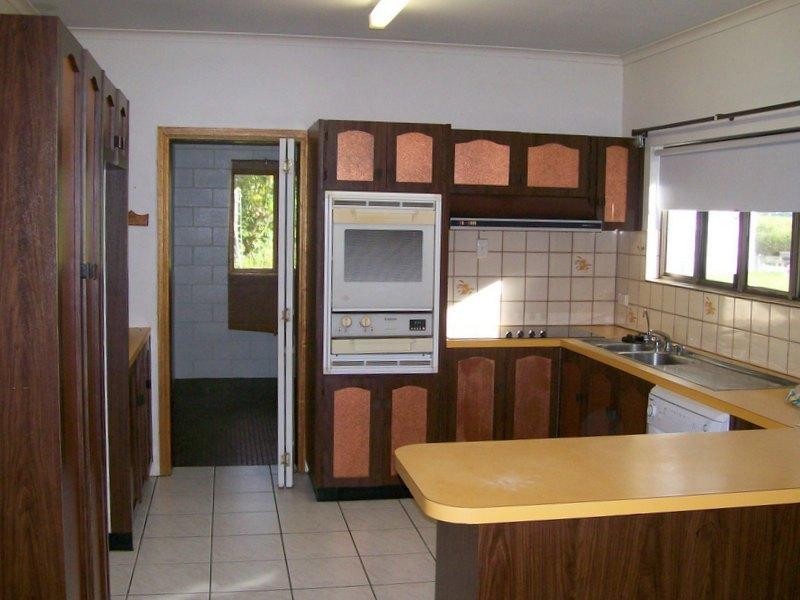 124 River Avenue, Innisfail QLD 4860