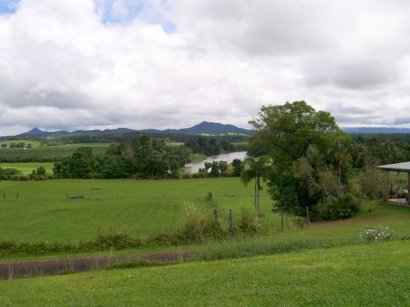 385 Palmerston Highway, O’briens Hill QLD 4860