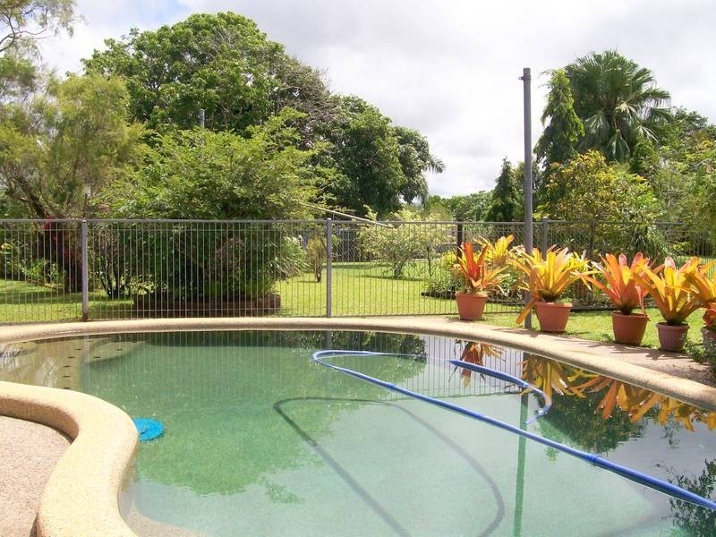 385 Palmerston Highway, O’briens Hill QLD 4860