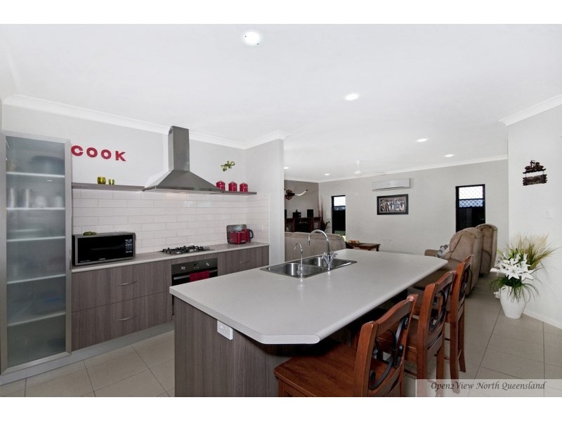 12 Bulgaru Road, Etty Bay QLD 4858