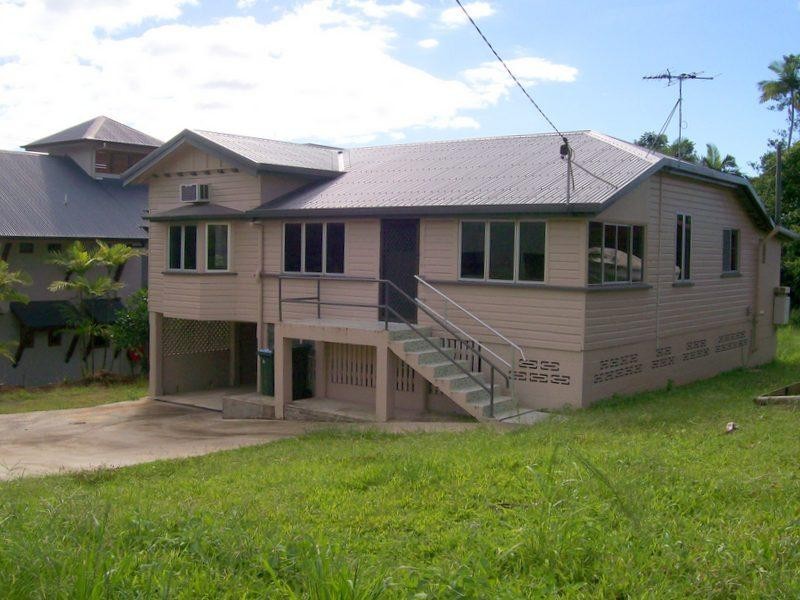 13 Bunda Street, East Innisfail QLD 4860