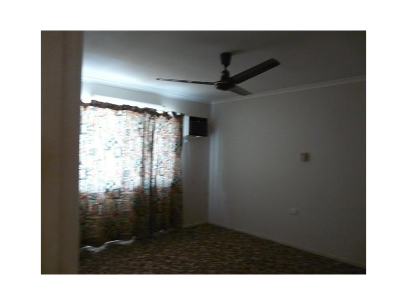 10 Enid, Flying Fish Point QLD 4860