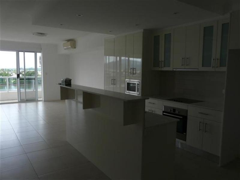 U22/32-40 Fitzgerald Esplanade, Innisfail QLD 4860