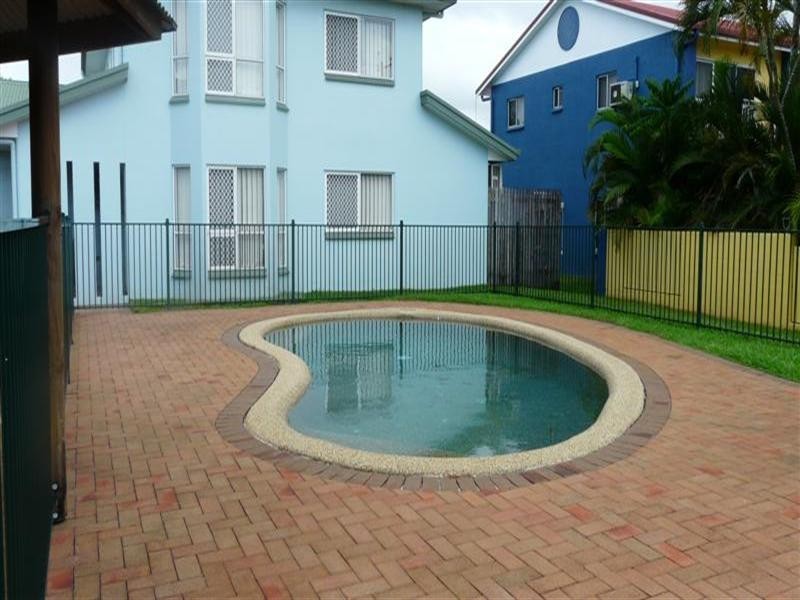 Unit 9, 4 River Avenue, Innisfail QLD 4860