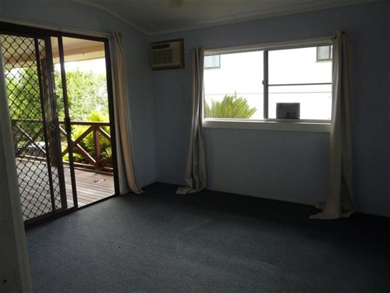 21 Bombala, Mourilyan QLD 4858