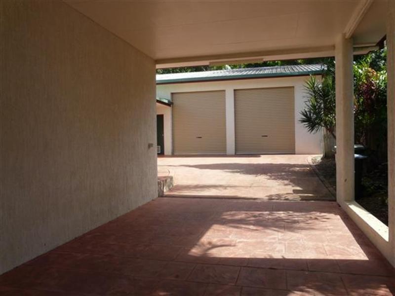 15 Enid, Flying Fish Point QLD 4860