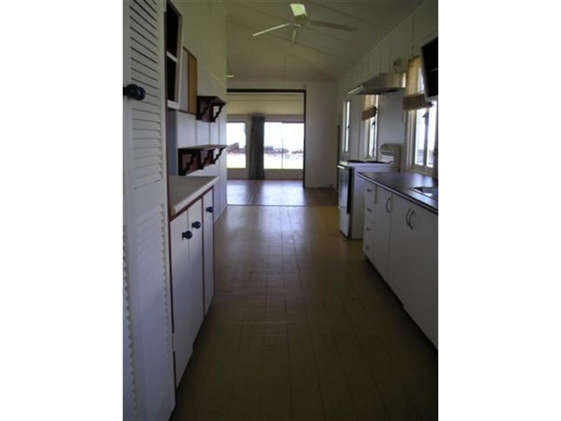 11 Esplanade, Innisfail QLD 4860