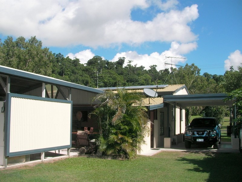 22 Maud Street, Flying Fish Point QLD 4860