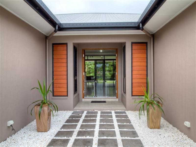 37 La Rocca Close, Etty Bay QLD 4858