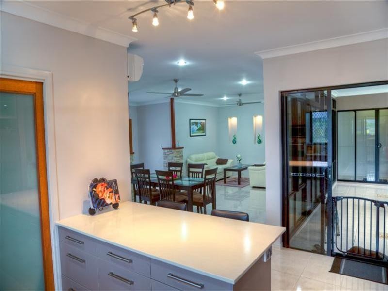 37 La Rocca Close, Etty Bay QLD 4858