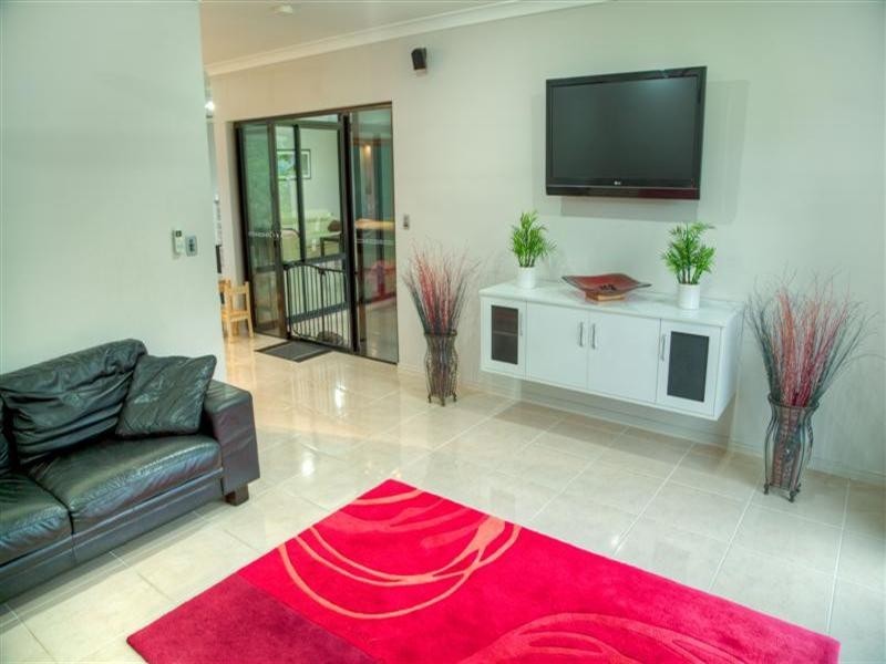 37 La Rocca Close, Etty Bay QLD 4858