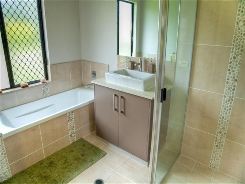 37 La Rocca Close, Etty Bay QLD 4858