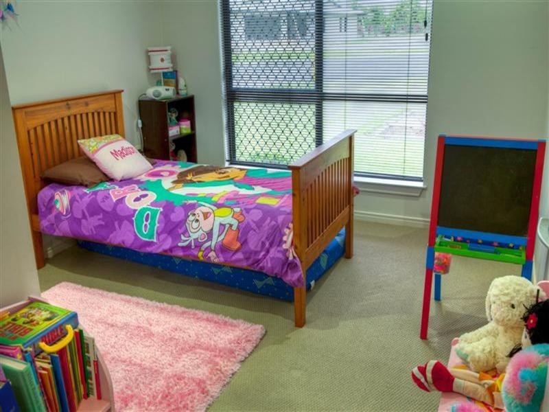 37 La Rocca Close, Etty Bay QLD 4858