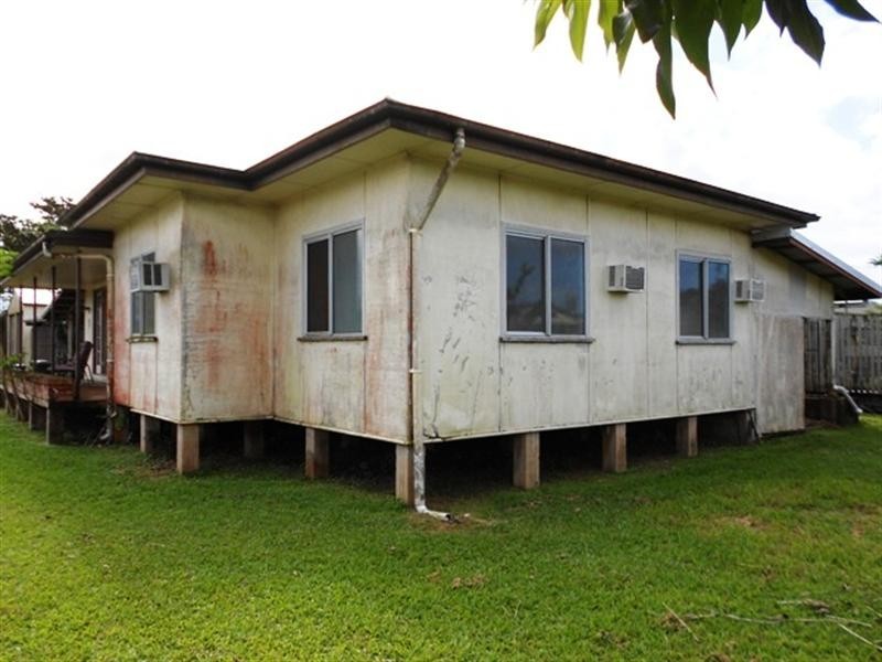 11 FLORENCE, East Innisfail QLD 4860