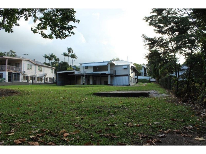 3 Bunda Street, East Innisfail QLD 4860