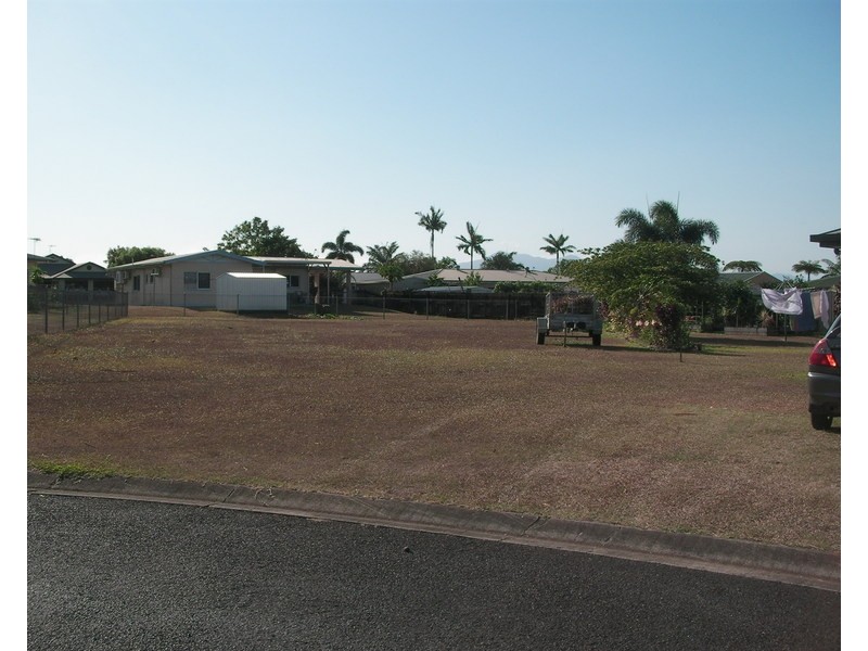 9 Graham Close, Wangan QLD 4871