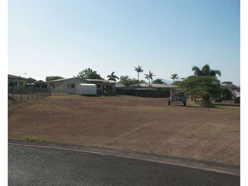 9 Graham Close, Wangan QLD 4871