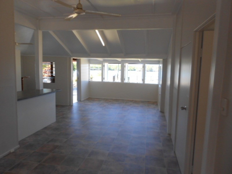 58 Esplanade, Innisfail QLD 4860