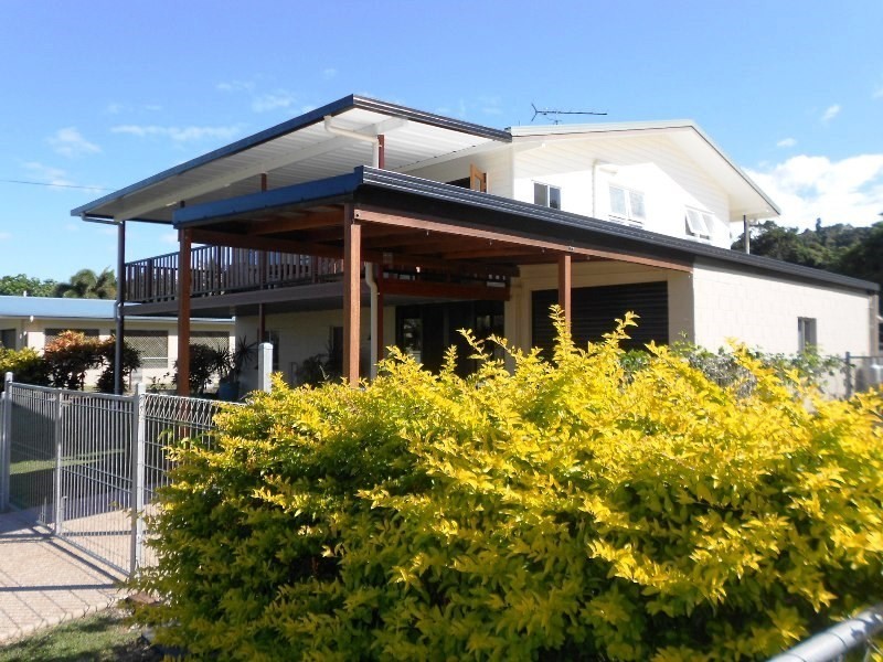 15 FELDT, Flying Fish Point QLD 4860