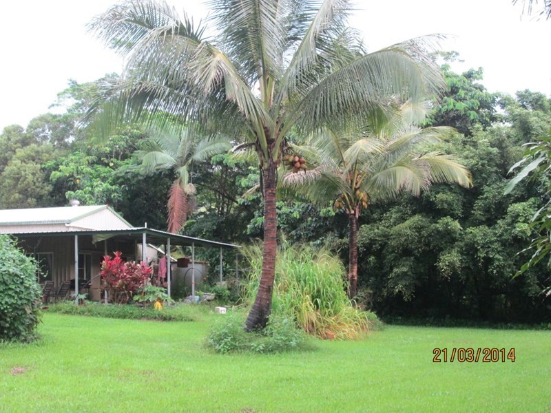 359 Kruckow Road, East Russell QLD 4861