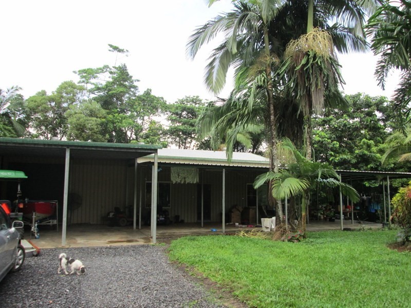 359 Kruckow Road, East Russell QLD 4861