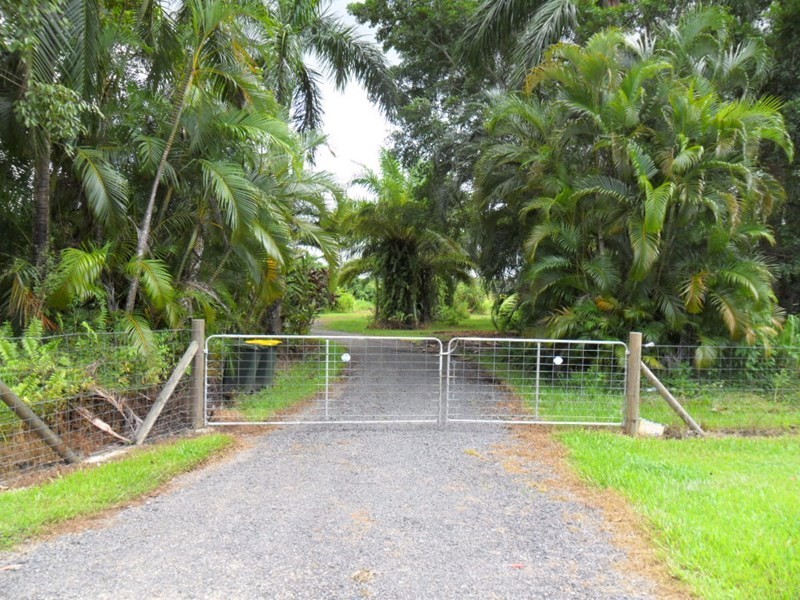 359 Kruckow Road, East Russell QLD 4861