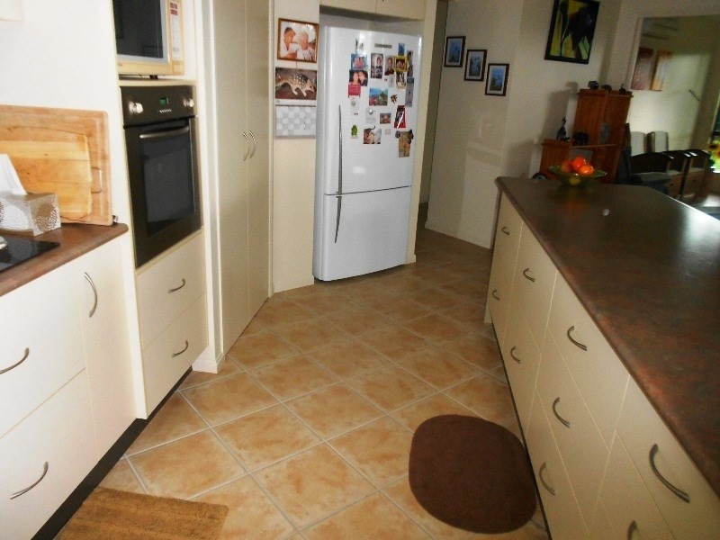 13 Daniel, Etty Bay QLD 4858