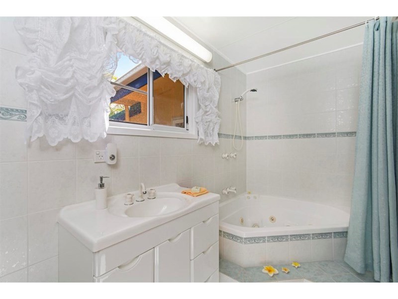 550 Etty Bay Road, Etty Bay QLD 4858