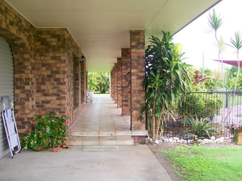 7 La Rocca Close, Etty Bay QLD 4858