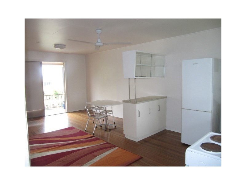 2/18 Benwell, East Innisfail QLD 4860