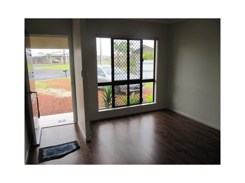 2 Broad Street, Etty Bay QLD 4858