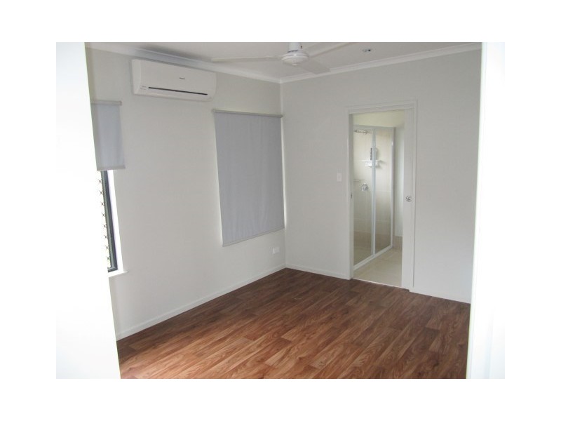 2 Broad Street, Etty Bay QLD 4858