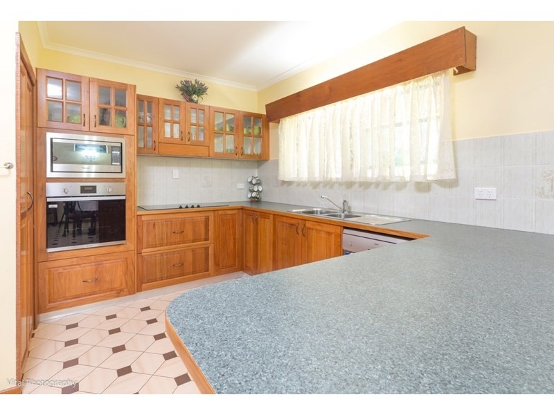 548B PALMERSTON, Pin Gin Hill QLD 4860