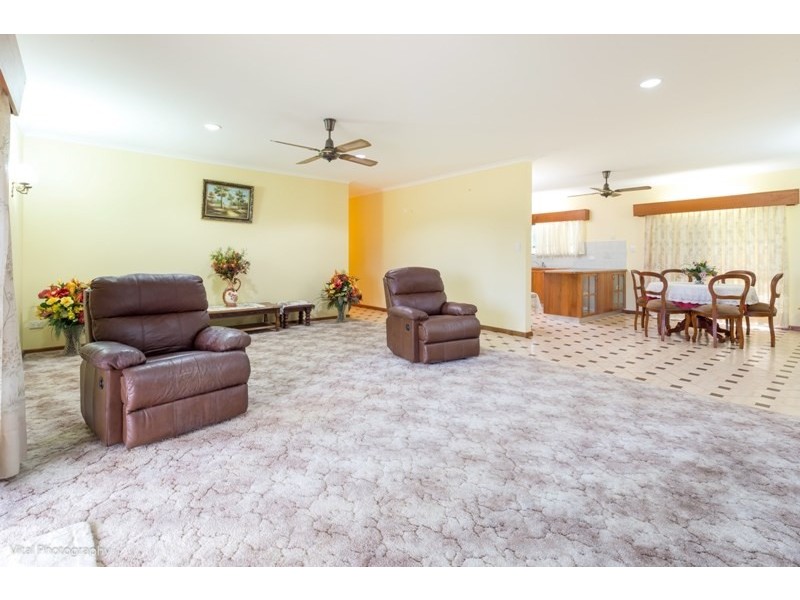 548B PALMERSTON, Pin Gin Hill QLD 4860