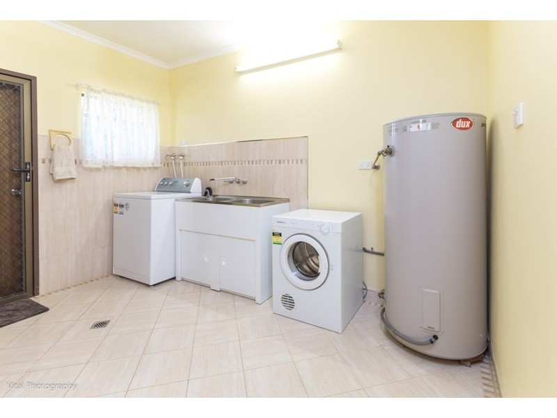 548B PALMERSTON, Pin Gin Hill QLD 4860