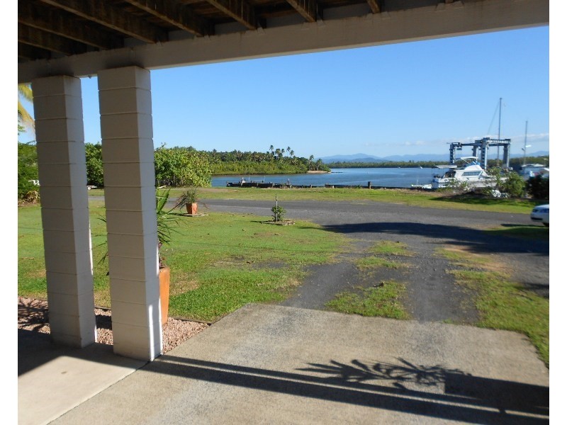 4 esplanade Coconuts, Coconuts QLD 4860