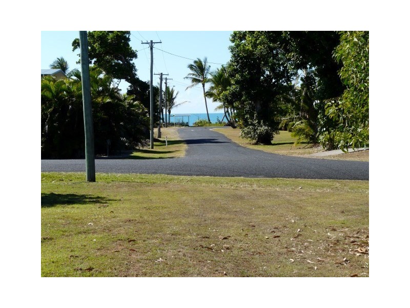 2 Inarlinga Road, Cowley Beach QLD 4871